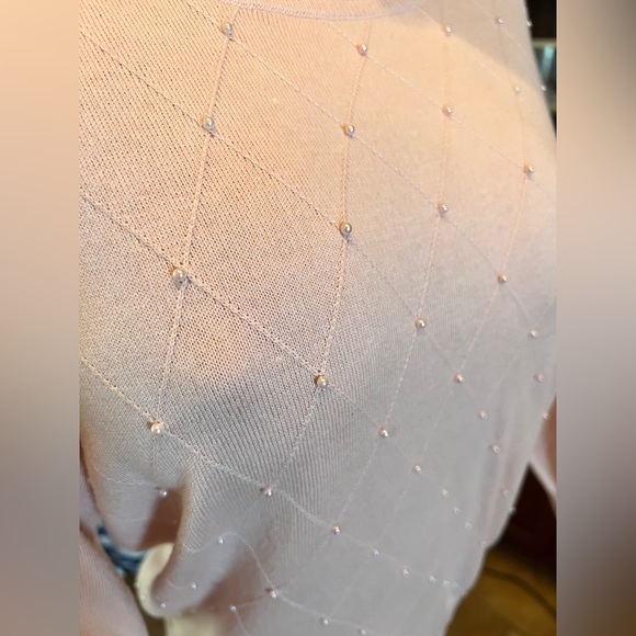 Elle Pearl Embellished Pink Sweater Size Large - Picture 6 of 9